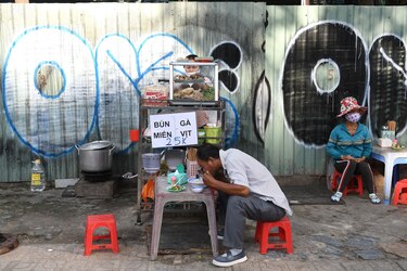 Los vietnamitas cambian sus hábitos alimentarios tras escándalos