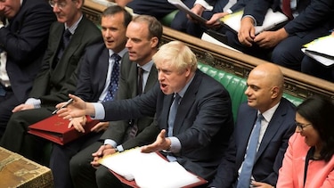 Boris Johnson, fustigado tras publicar informe sobre el impacto de un 'brexit' brutal