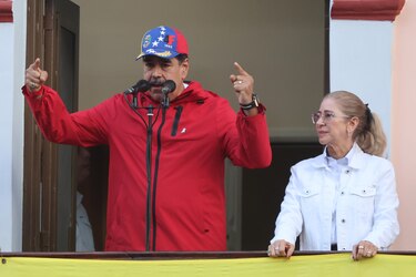 Maduro anuncia alza de 23 % de bonos al sector público y mantiene congelado salario mínimo