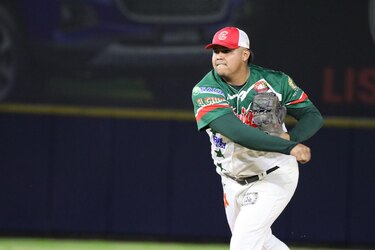 Steven Fuentes firma con Unión Laguna y se une con Allen Córdoba
