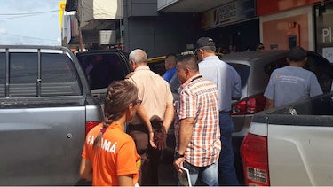 Seguridad de banco le dispara a taxista tras discusión por un estacionamiento en Chitré