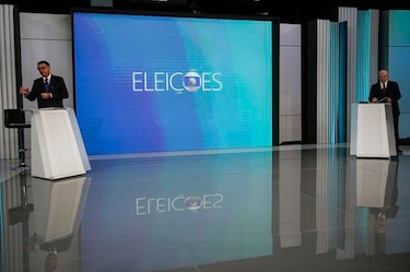 Lula y Bolsonaro cierran sus campañas en estados decisivos para los comicios