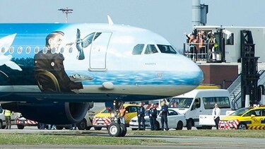 Primer despegue de un avión en aeropuerto de Bruselas desde los ataques