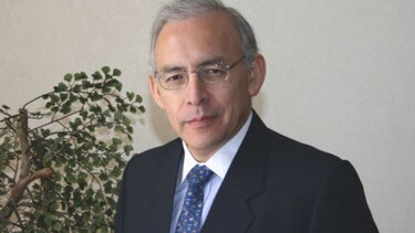 Economista del Banco Mundial niega irregularidades en informe de competitividad sobre Chile