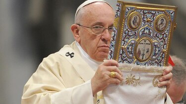 El papa Francisco dice que los cristianos no deben acumular riquezas