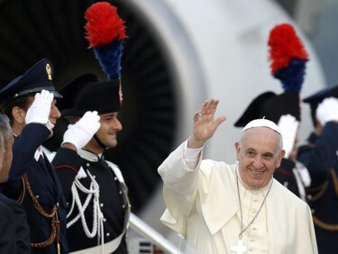 Papa Francisco denuncia en Albania la violencia religiosa