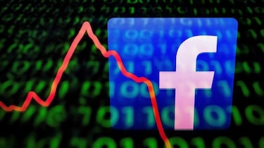 Uso de Facebook cae en Estados Unidos a medida que la red controla su contenido