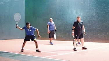 Parada de frontenis, en finales en la Sociedad Española