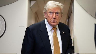 Trump restablece el bloqueo a los puertos iraníes e impone un recargo a la carga que pasa por el estrecho de Ormuz