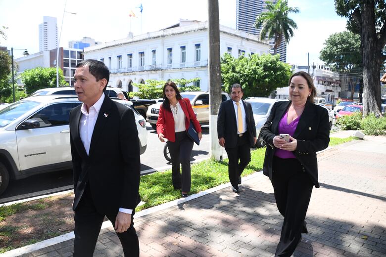 Meduca: detectan salarios cobrados de 126 personas fallecidas