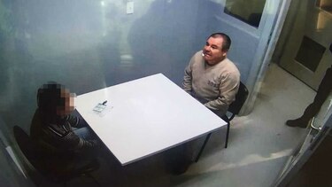 Juez ordena que el Chapo siga en confinamiento solitario