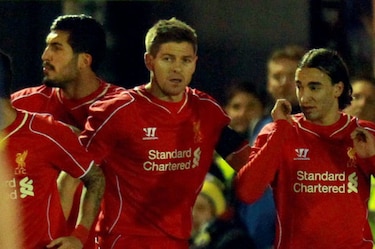 Gerrard rescata a Liverpool