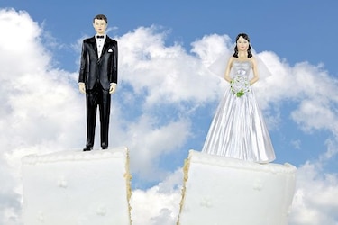 Hombres sin empleo a tiempo completo tienen un tercio más de probabilidades de divorciarse