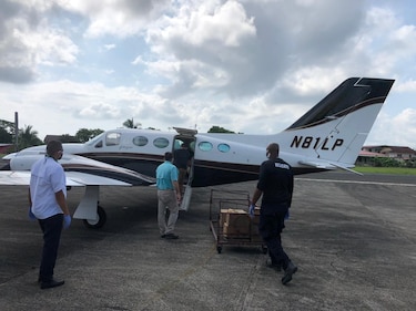 Realizan vuelos humanitarios a David y Changuinola