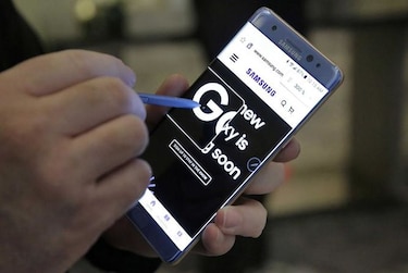 Estados Unidos anuncia el retiro de un millón de teléfonos Samsung
