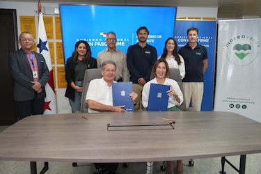 Siete cuencas, una sola misión: La alianza entre The Ocean Cleanup y Marea Verde para limpiar los ríos de Panamá