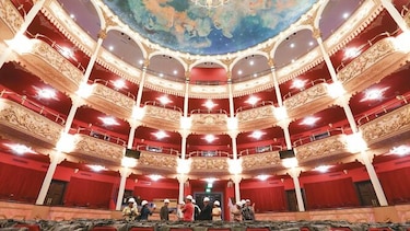 Teatro Nacional se prepara para abrir el telón