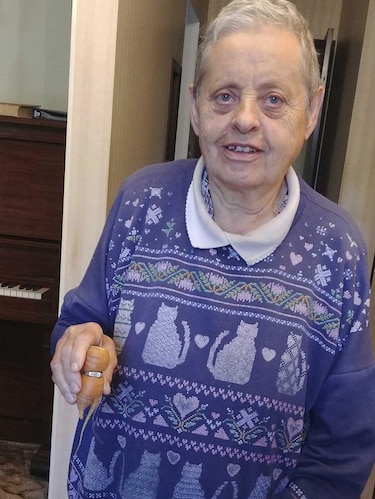 Mujer encuentra en una zanahoria anillo extraviado