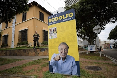 En la cuna de Rodolfo Hernández, el candidato millonario a prueba de escándalos