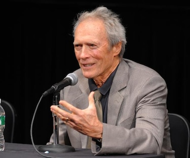 Clint Eastwood, héroe en la pantalla, salva a un hombre de morir asfixiado