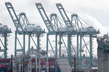 Canadá revisará acuerdo comercial con EU y México