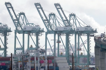Canadá revisará acuerdo comercial con EU y México