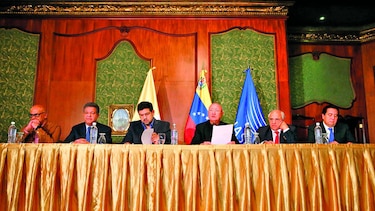 MUD pacta sin el revocatorio