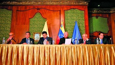 MUD pacta sin el revocatorio