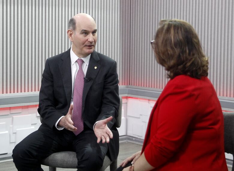 Ministro Chapman: no habrá aumento de impuestos