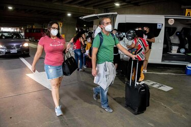 Viajar, vacunarse, volver: turismo por un día de Costa Rica a Estados Unidos