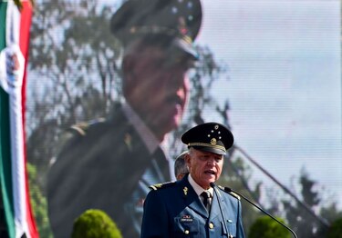 Exministro de Defensa de México es acusado en Estados Unidos