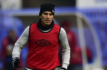 FIFA extiende a 20 días la suspensión del peruano Paolo Guerrero