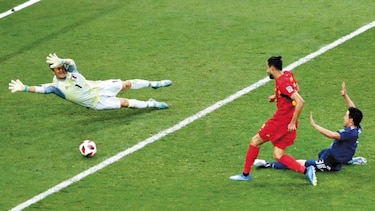 Chadli entró al partido como el gran salvador