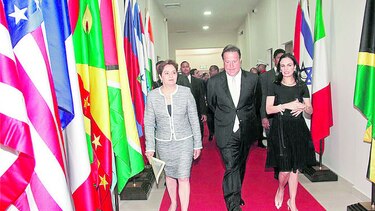 Inauguran sede de Academia Diplomática