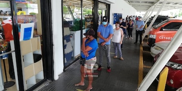 Ferreterías reanudan la atención de sus clientes en los locales