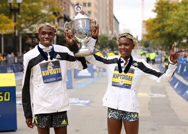 Doblete keniano en el Maratón de Boston: Kipruto gana el masculino y Kipyogei el femenino