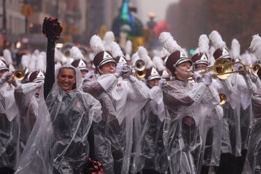 La lluvia protagonizó el tradicional desfile de Acción de Gracias de Macy’s 