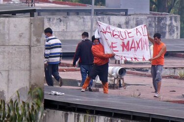 Enfrentamiento en una cárcel de Ecuador deja al menos 20 muertos, cinco mutilados
