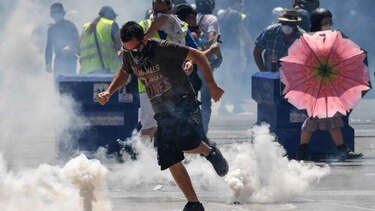 Movimiento de 'chalecos amarillos' franceses moviliza a poco más de 10 mil personas