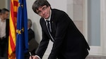 Puigdemont asume 'mandato' independentista, pero pide suspenderlo para dialogar