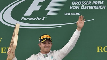 Rosberg muestra su categoría al vencer a Hamilton en Austria