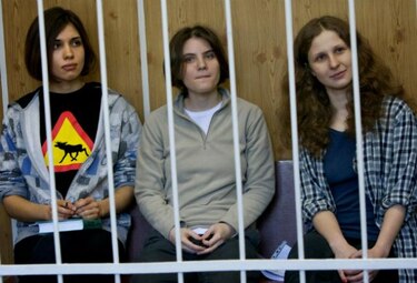 Corte Suprema rusa ordena revisión de caso contra banda Pussy Riot