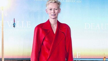 El humor y la ropa de Tilda Swinton