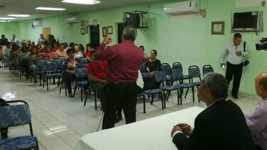 Analizan fórmulas para culminar el primer trimestre en el Instituto José Dolores Moscote; paro se mantiene