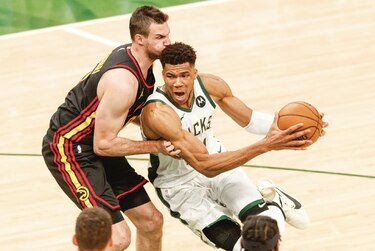 Hawks buscan defender su ventaja de campo cuando reciban a los Bucks hoy