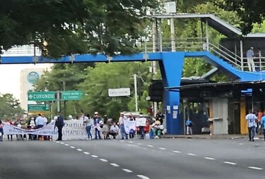 Reabren la vía Transístmica tras protesta de afectados con dietilenglicol