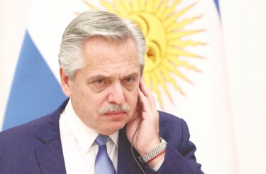 Gobierno argentino aplaza el pago de $2,000 millones de deuda