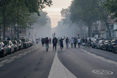 Más de 400 detenidos y 7 policías heridos en Francia durante las celebraciones por triunfo del PSG