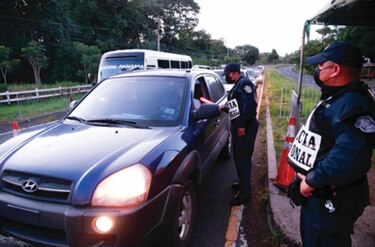 Cercos y puestos de la policía para evitar la movilización en Navidad y Año Nuevo