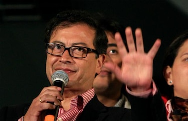 Alcalde de Bogotá busca frenar su destitución